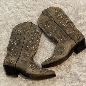 Rockin Country-Studded Embroidered Western Cowboy Boots - Taupe
